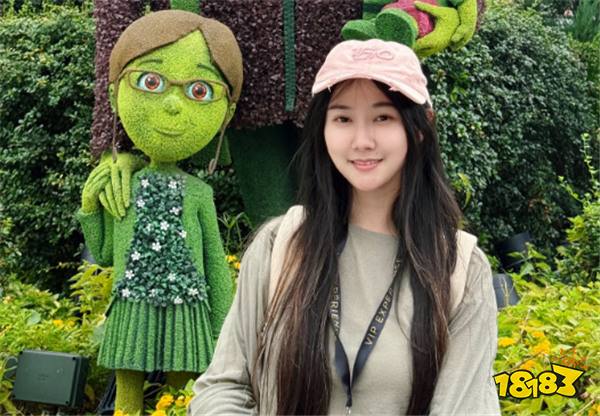 初代LOL女神小蒼直播破防痛哭？！被網(wǎng)友吐槽年紀(jì)太大法令紋明顯！