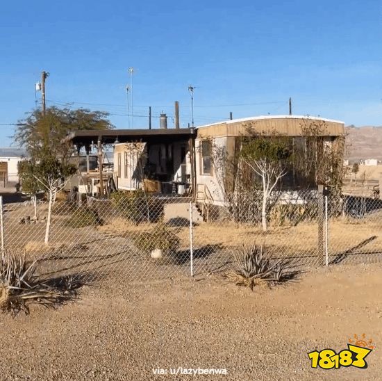 崔佛小屋现实对比3