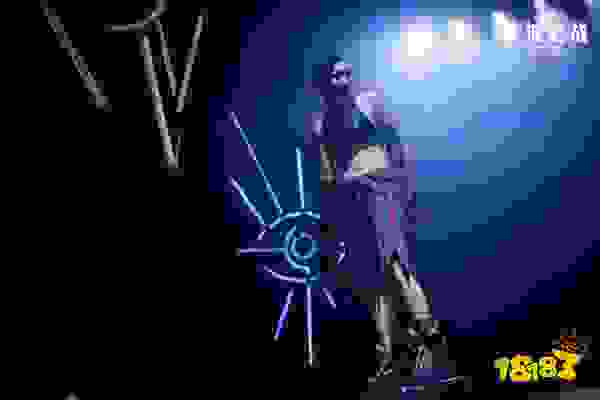 浸入式音乐秀《双城之战》全球首演启幕，开启《英雄联盟》IP“线上+线下”融合新纪元