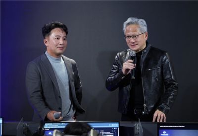 黄仁勋现身《永恒之塔2》背后:一个经典MMORPG的长青密码